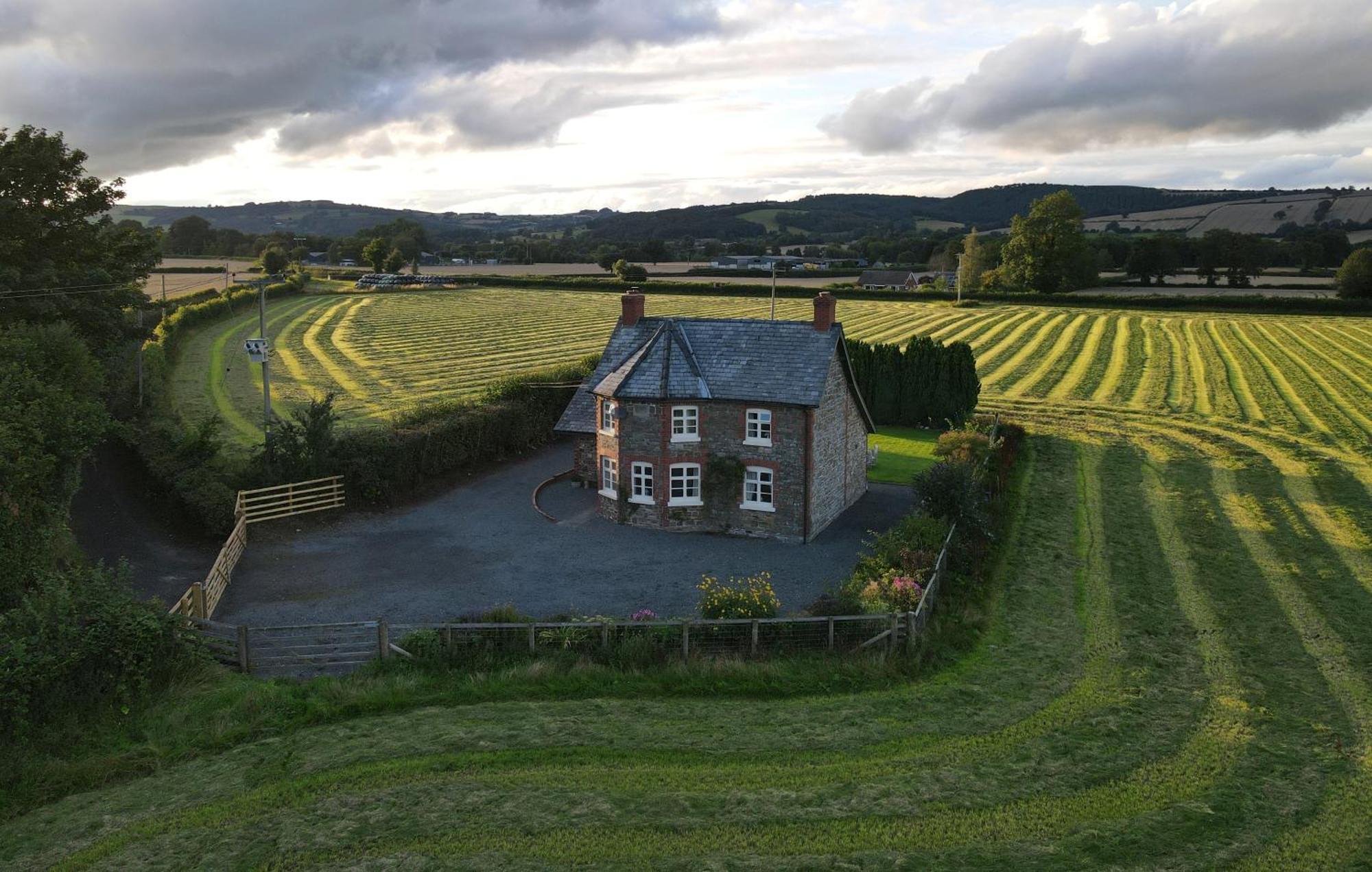 Country Cottage With Far Reaching Views Presteigne エクステリア 写真